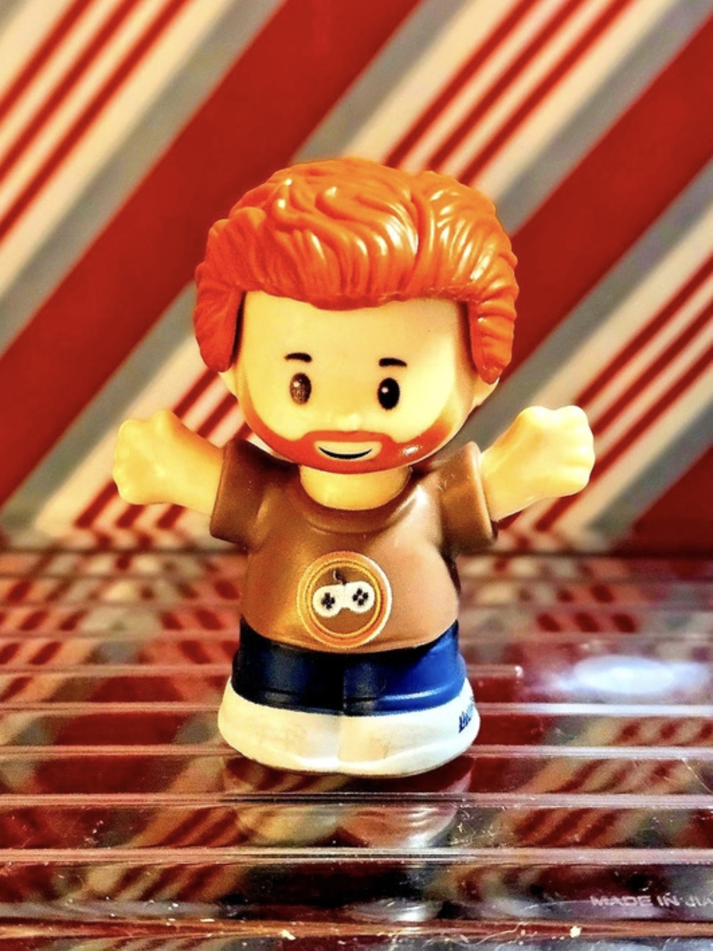 2021 Fisher-Price Little People Gamer Dad / Male Video Game Player Figure